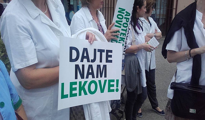 U Apoteci "Novi Sad" najavljuju protest, radnici nisu dobili devet plata