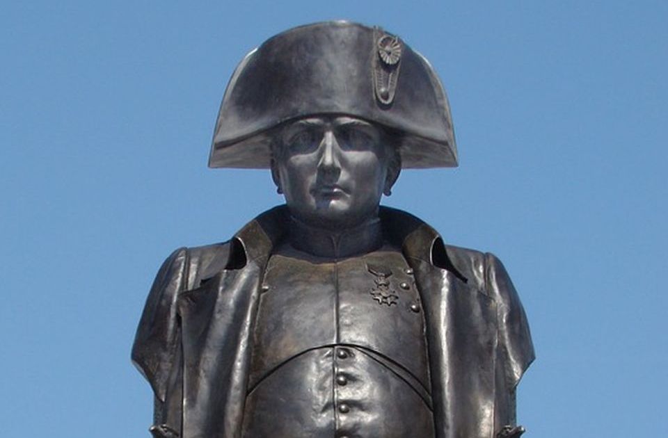 Na današnji dan: Napoleon poražen kod Vaterloa, rođeni Horti i Makartni, umrli Gorki i Saramago