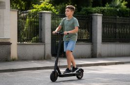 Električni trotineti su zabranjeni za decu mlađu od 14 godina: 