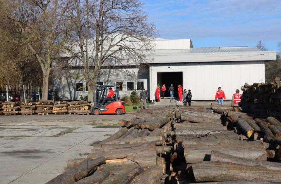 Paketi pomoći za 2.500 socijalno ugroženih novosadskih porodica, novogodišnji paketići za 1.200 dece