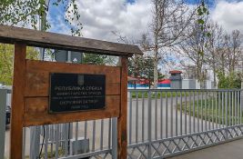 FOTO Novosađanin kom se sudi za napad na Informer pušten u kućni pritvor kod Jaćimovića