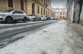 Građani koji padnu i povrede se zbog poledice mogli bi imati pravo na odštetu: Pogledajte uslove