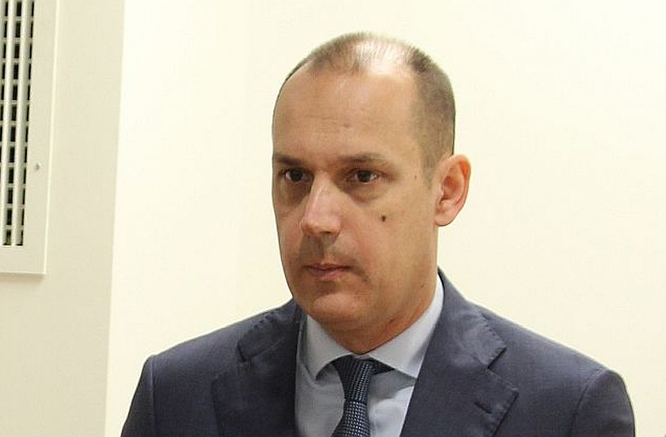 Lončar: Laž da je u bolnicama nestašica fiziološkog rastvora