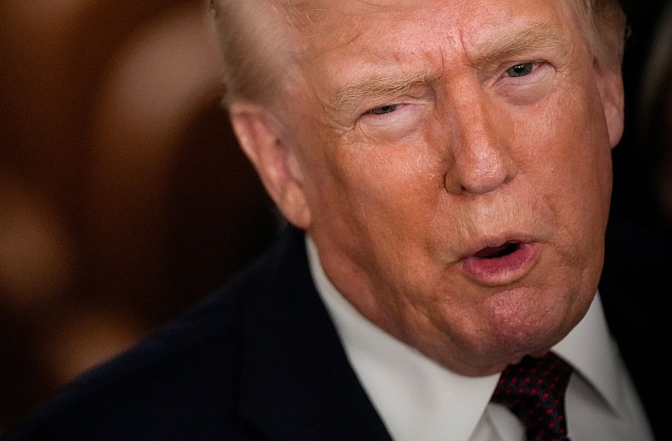 Tramp zapretio: Ko posluje sa Iranom - uvodimo mu carine od 25 odsto