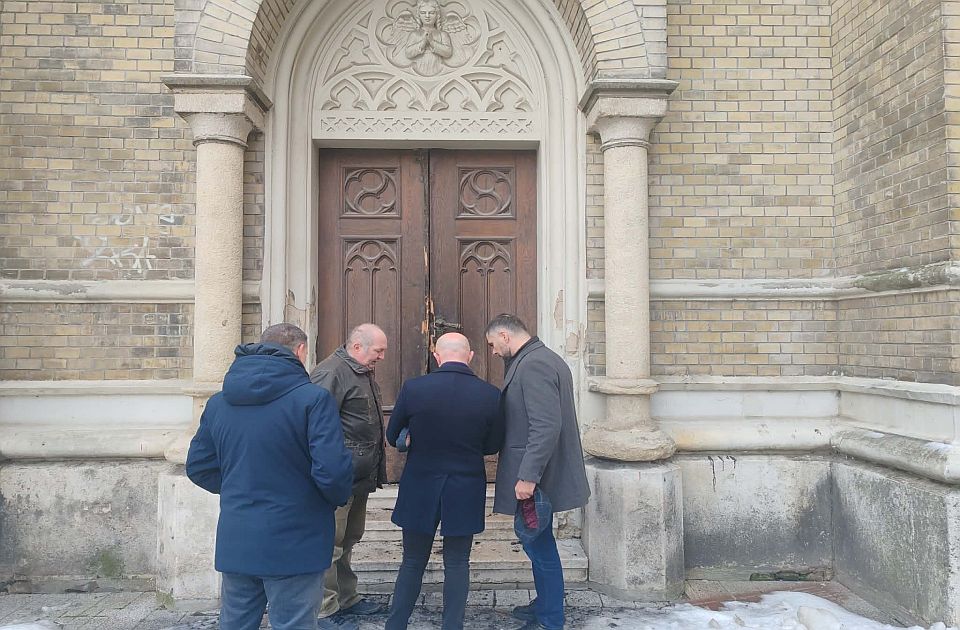 Novi Sad plaća sanaciju požara na Katedrali, pomaže i zbog krova