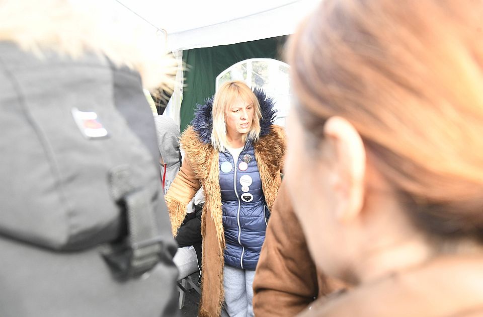 MUP: Nije tačno da je policajac dobio otkaz zbog izjave saučešća Dijani Hrka