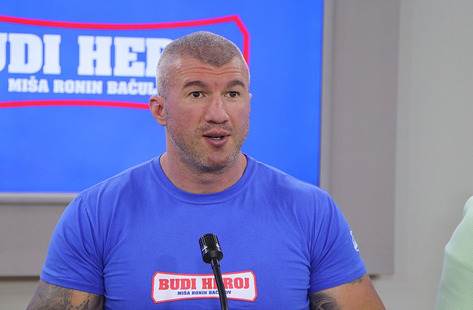 Miša Bačulov pušten iz bolnice, samostalno otišao na saslušanje