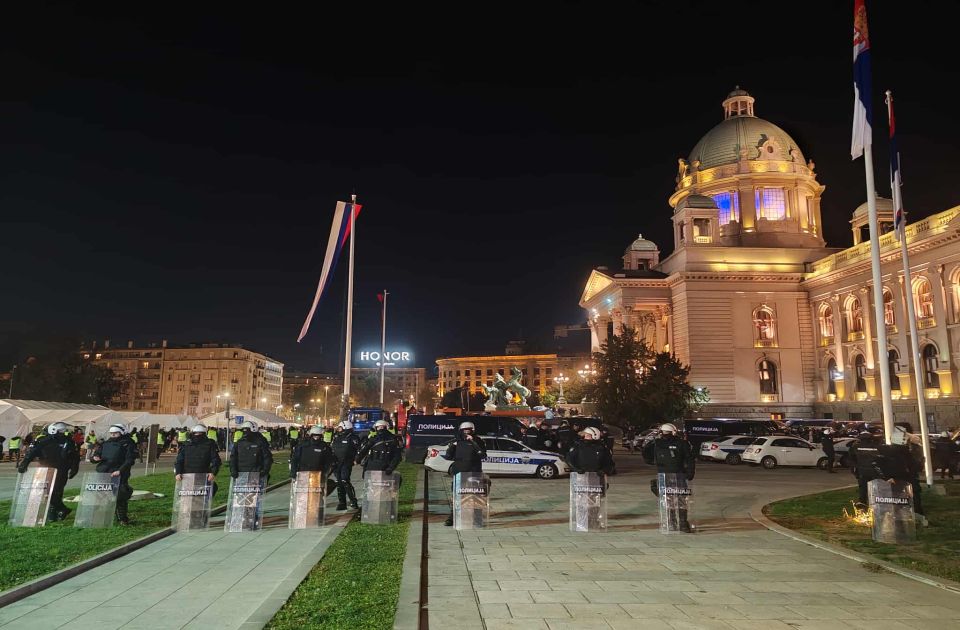 Četvoro niških studenata policija zadržala na ulazu u Beograd: Devojka dobila prekršajnu prijavu