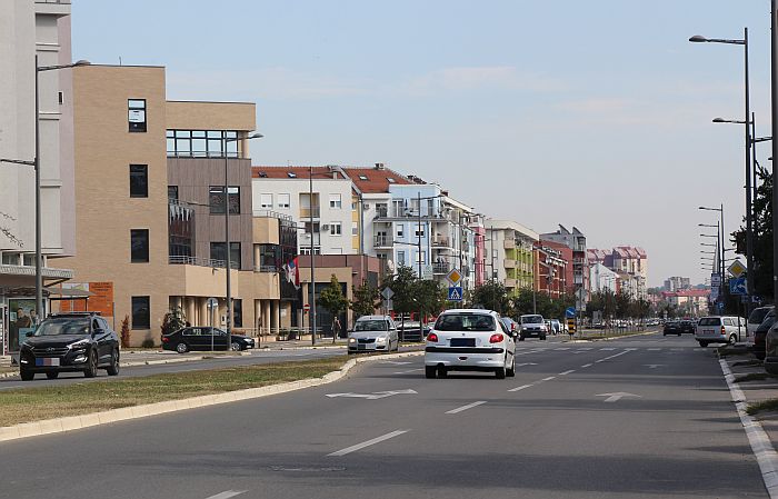 Deo Bulevara patrijarha Pavla bez tople vode zbog havarije