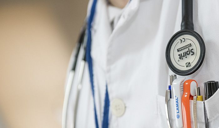 Direktor bolnice napravio spisak lekara koji su potpisali zahtev grupe Ujedinjeni protiv kovida