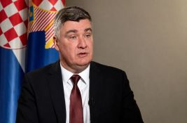 Milanović kritikovao Plenkovića što je u Parizu sedeo iza Vučića