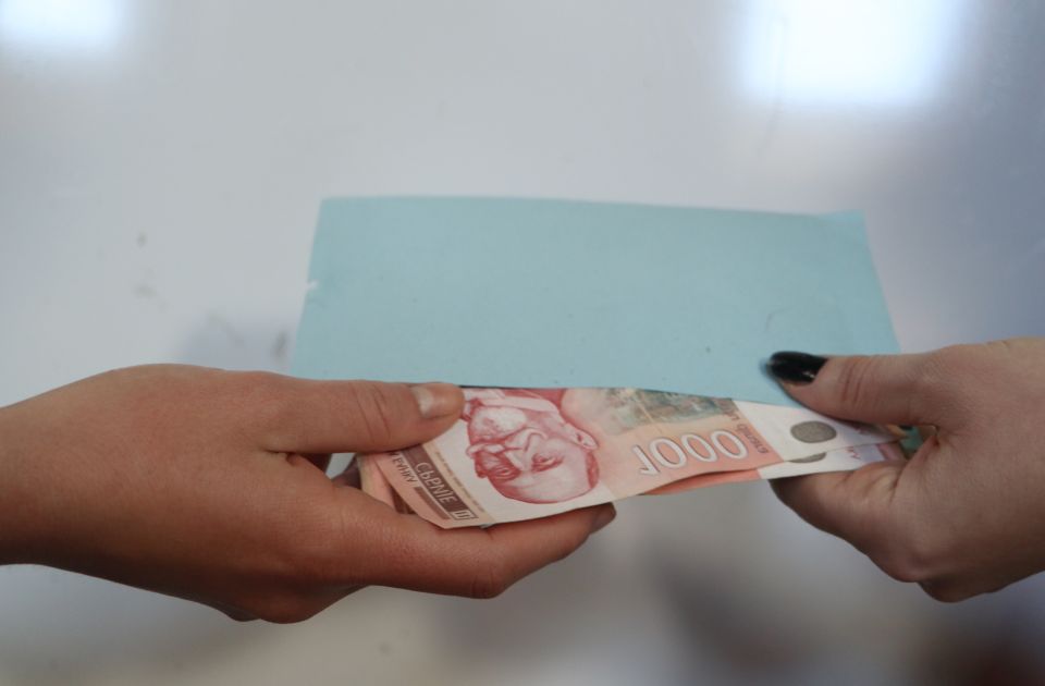 Više od 30 odsto građana Srbije priznalo da je dalo mito