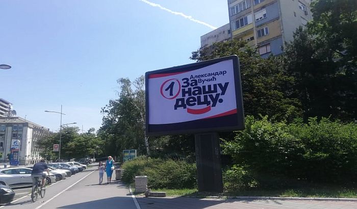 Stranke potrošile desetine hiljada evra na bilbord kampanju u Novom Sadu
