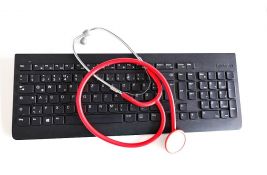 Ako već morate da guglate svoje simptome, doktorka upozorava koju grešku da izbegnete