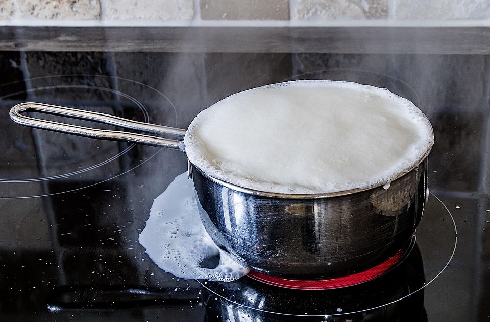 Problem sa mlekom: Foliranje ne pomaže