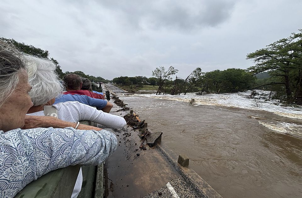 Poplave u Teksasu: I dalje se traga za više od 160 nestalih osoba