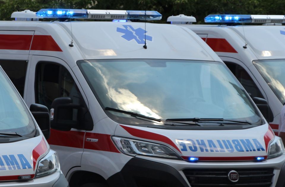 Sudar u Hajduk Veljkovoj, žena povređena prilikom pada u autobusu