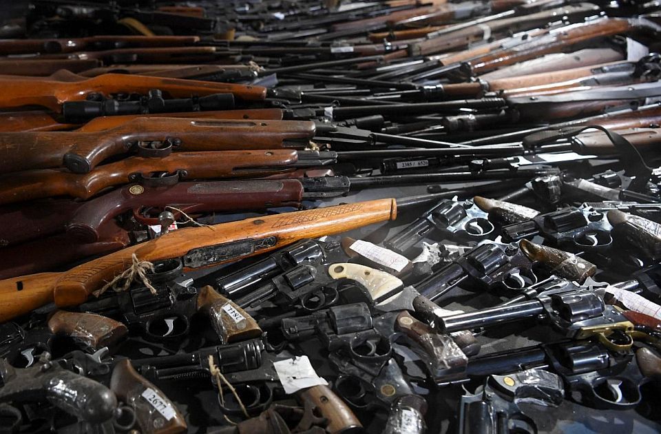 Stižu rešenja za porez na oružje - i to izmenjen