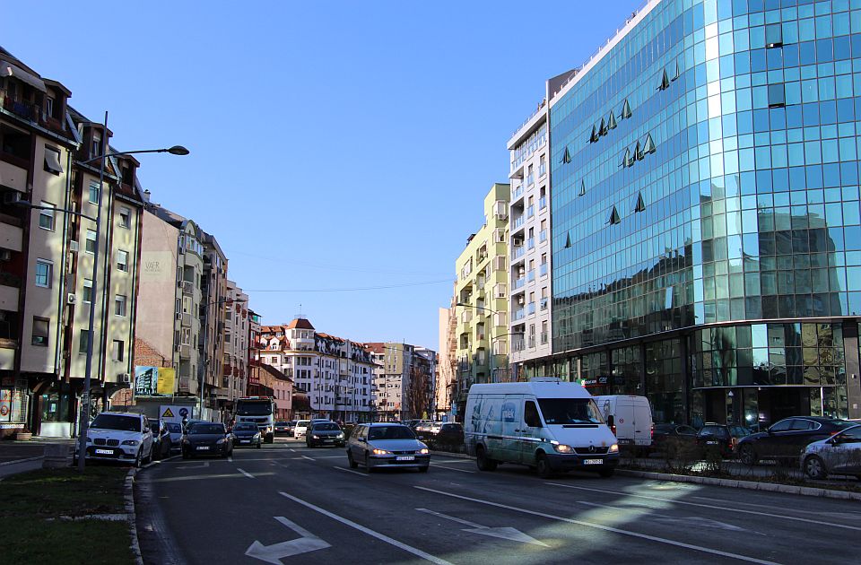 Patrola u Temerinskoj, magla na okolnim putevima: Šta se dešava u saobraćaju u Novom Sadu 