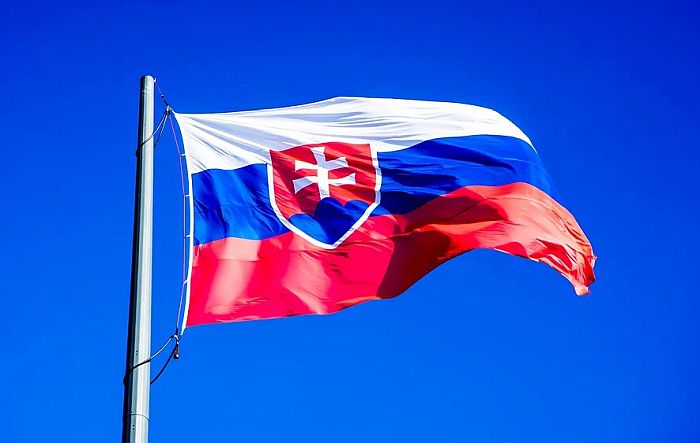 Slovačka uvela dodatna ograničenja, građani smeju samo na posao, kod lekara i u kupovinu