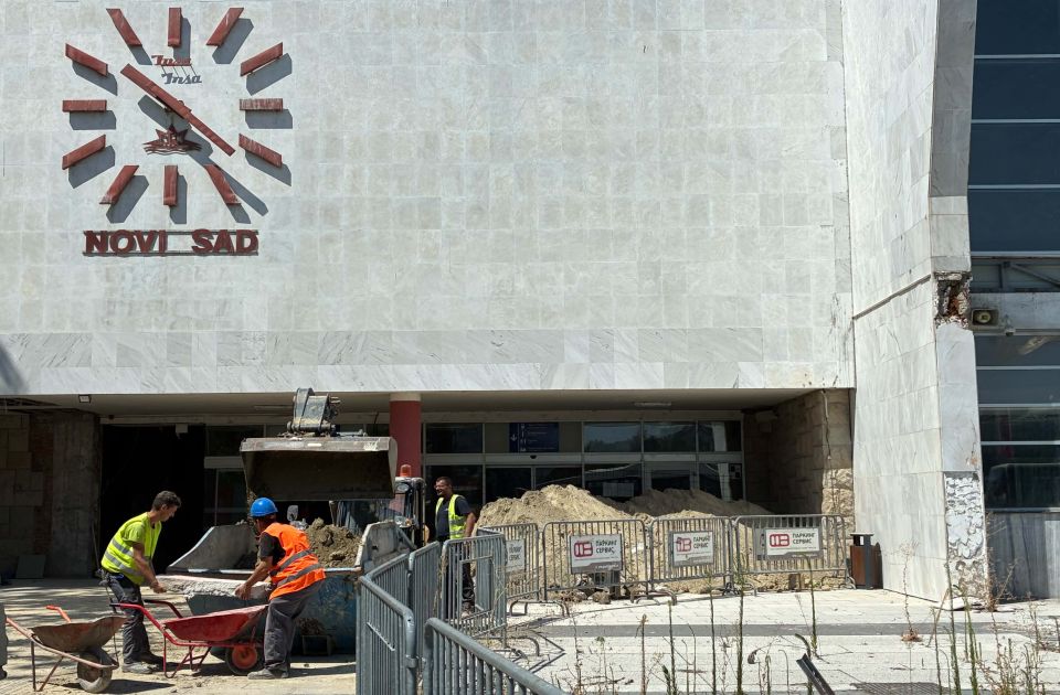 FOTO: U toku sanacija dva krila Železničke stanice u Novom Sadu