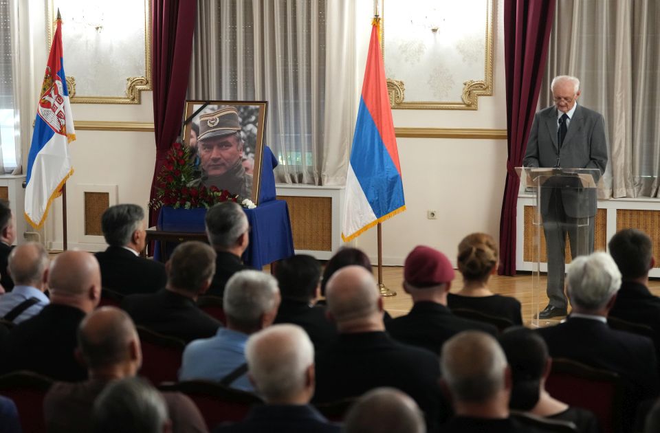 Sahrana Ratka Mladića uz učešće države: "Ostaviće posledice po buduće generacije"
