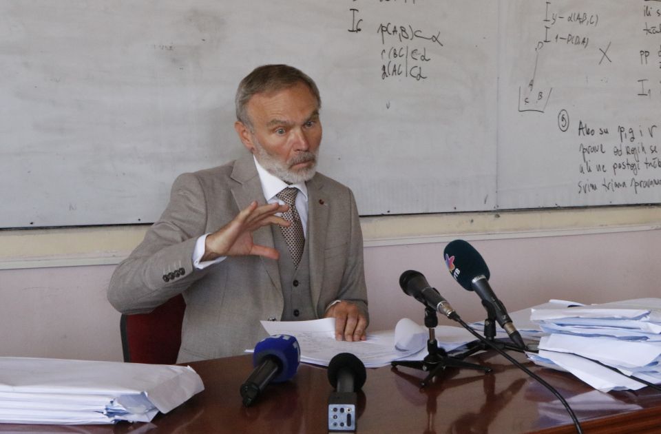 Još troje profesora dalo otkaz u Jovinoj gimnaziji, podnete krivične prijave protiv direktora