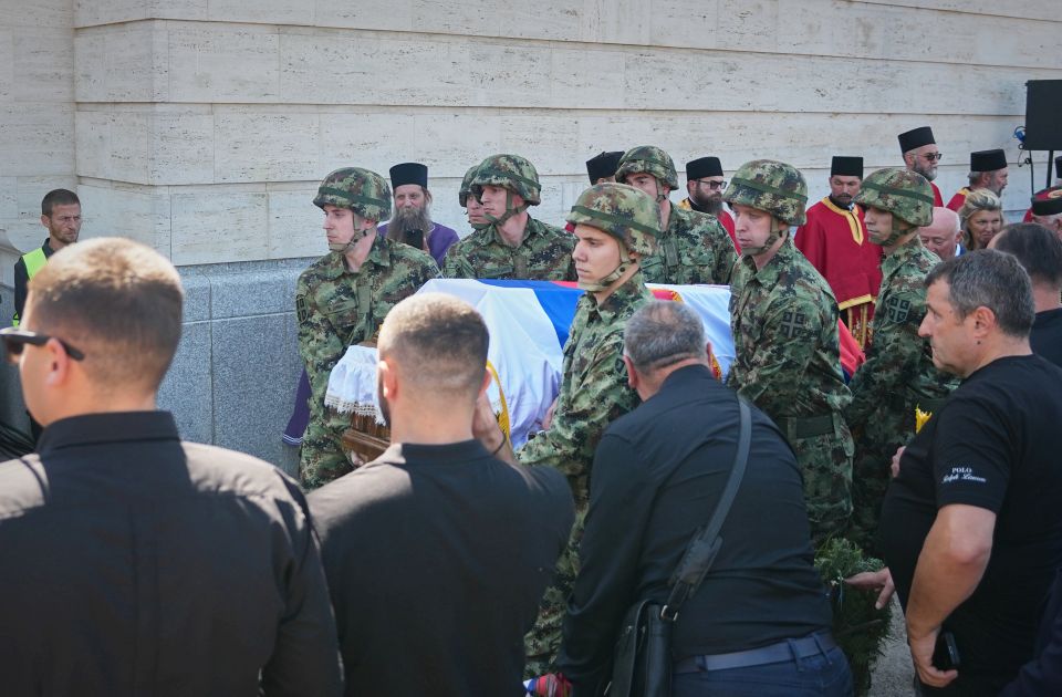Ministar inostranih poslova BiH najavio povlačenje osoblje iz ambasade u Beogradu