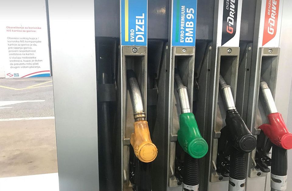 Lukoil prodaje četiri benzinske pumpe u Srbiji