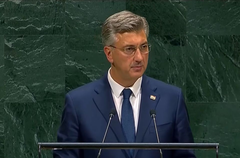 Plenković: Vučić nastavlja kampanju protiv Hrvatske umesto da se pospe pepelom