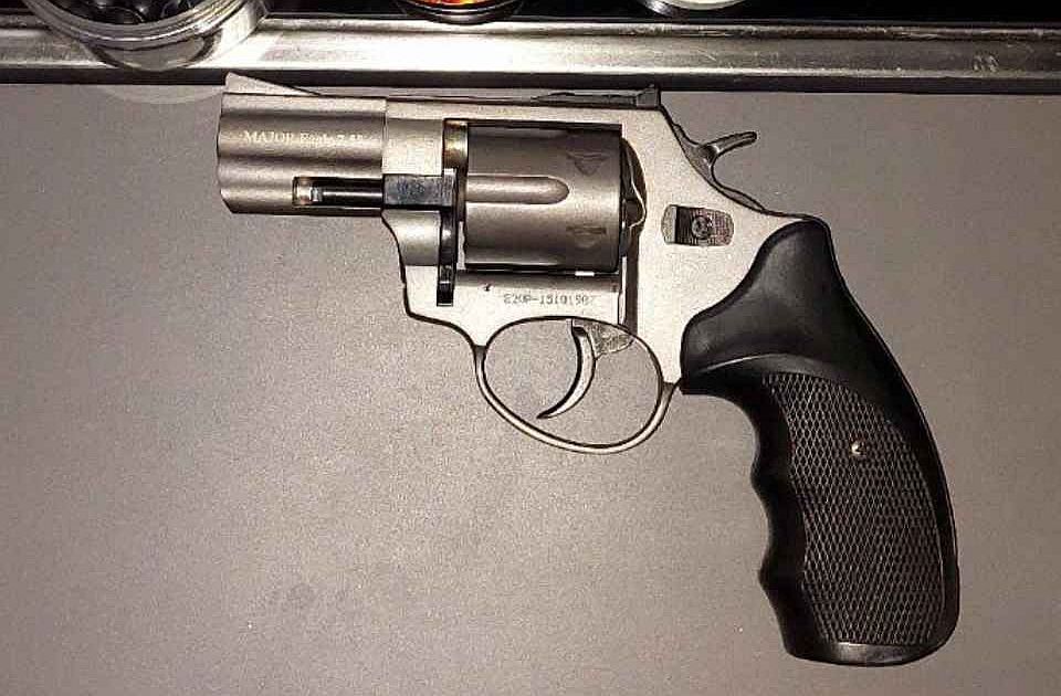 Poljak uhapšen na granici, u kamperu imao revolver