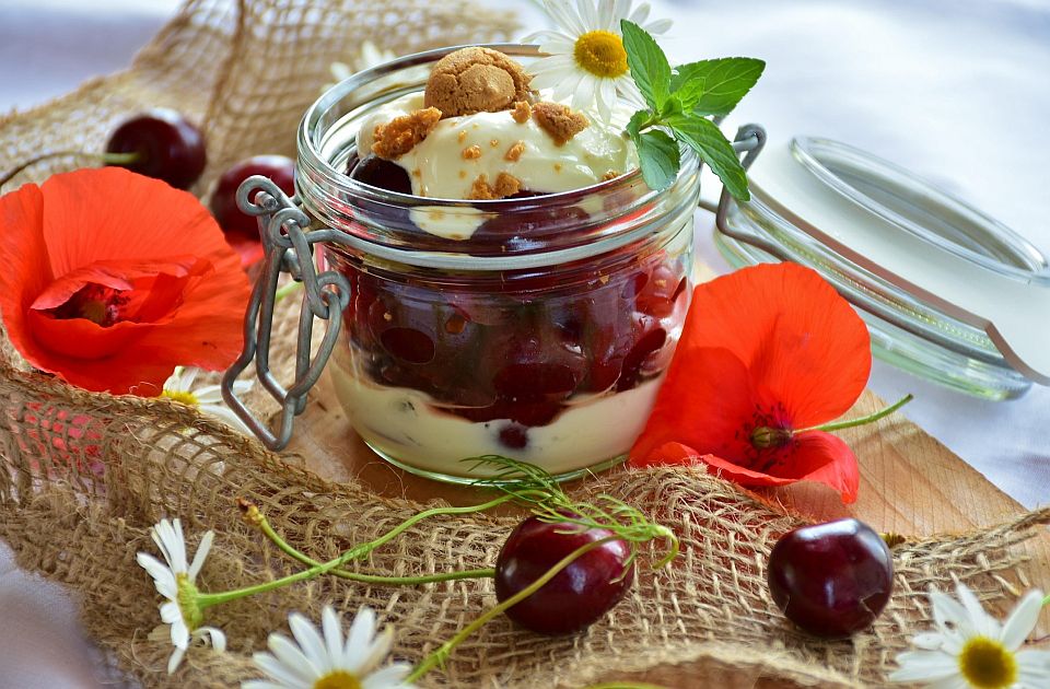 Domaći puding sa voćem: Kremast, ukusan i bez dodatog šećera