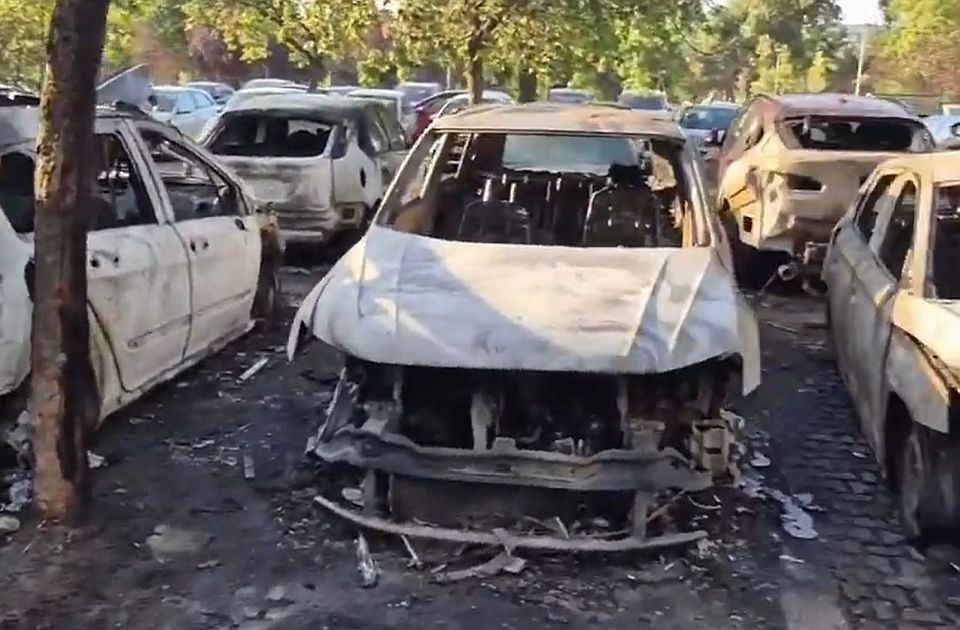 VIDEO: Deset automobila izgorelo na Novom Beogradu