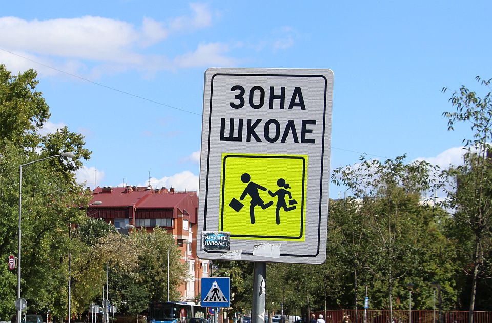 Vozači, obratite dodatnu pažnju, počinje nova školska godina: Šta se dešava u saobraćaju u Novom Sadu