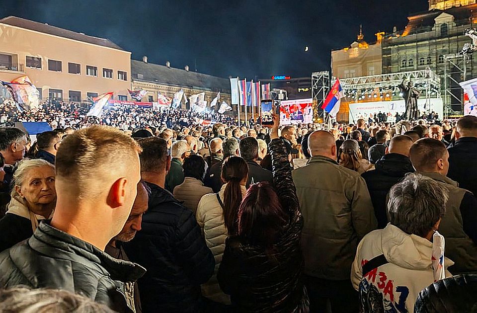Kreni-promeni: Više od 35 televizija prenosilo Vučićev miting, a on i dalje želi da ugasi N1 i Novu S