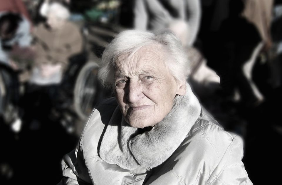 Stogodišnjaci imaju neobično mnogo ćelija imuniteta koje mogu da uništavaju rak