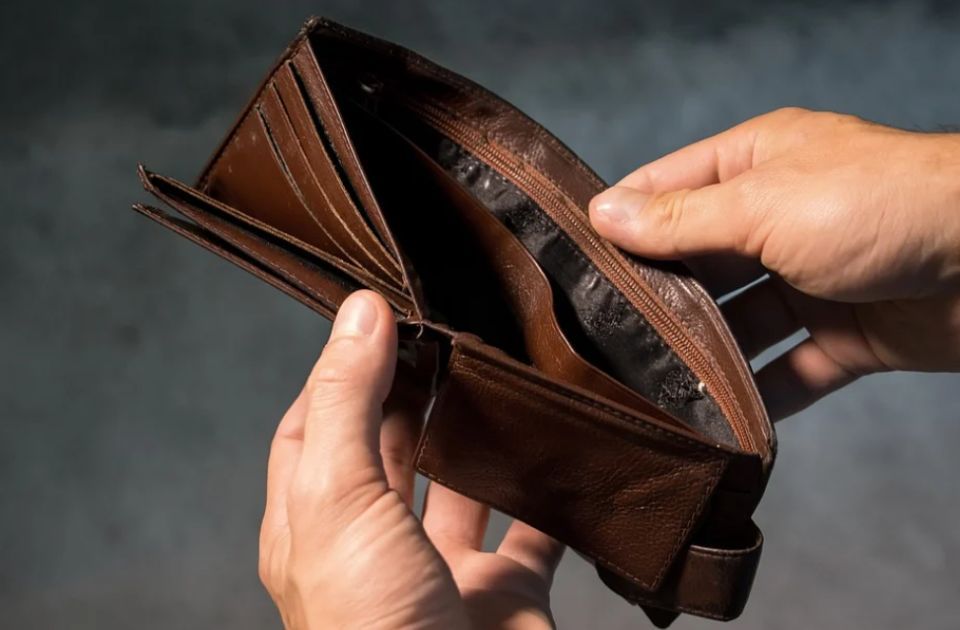 Istraživanje: Građani smatraju da im je za život u Srbiji potrebna plata od 200.000 dinara