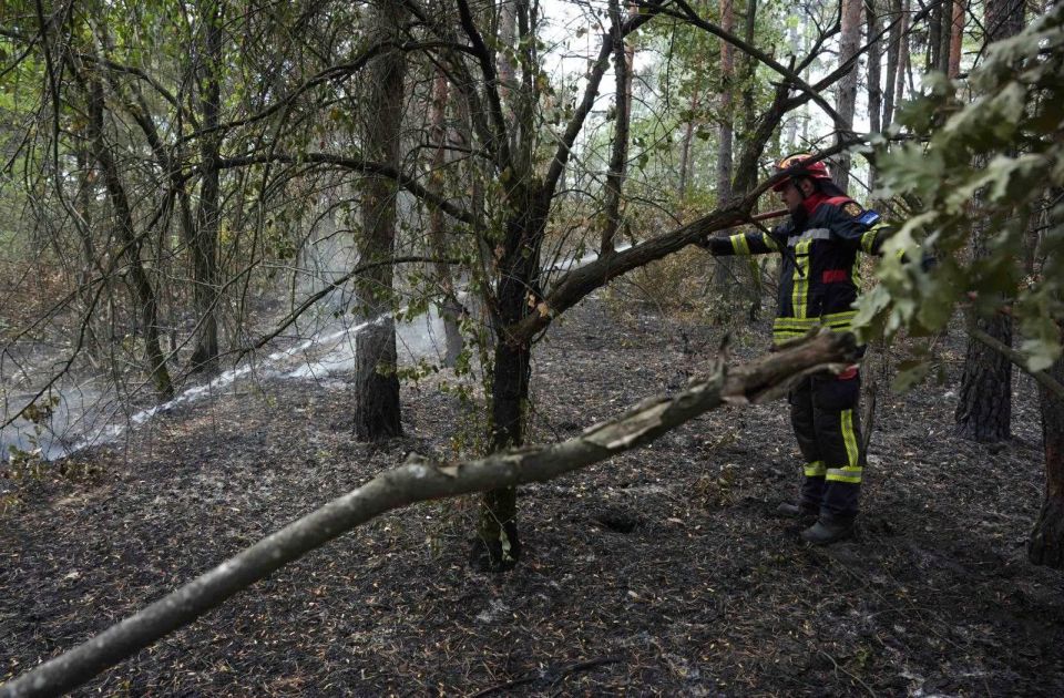 Požari u Srbiji: Ugašena vatra u selu Slišane kod Lebana, u Deliblatskoj peščari mirno