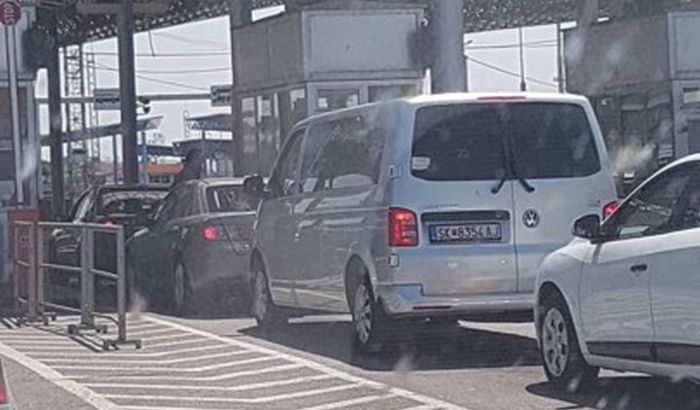 Na ulazak u Grčku čeka se satima, izbili i incidenti