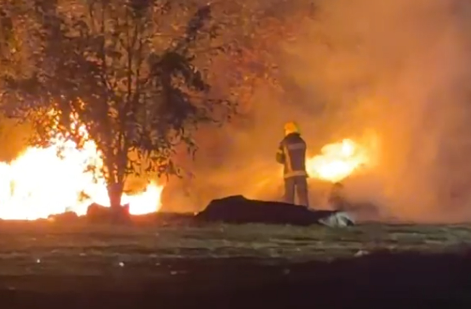 VIDEO Požar na Novom naselju: Gori nisko rastinje