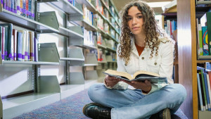 'Zabranjene i nepodobne': Zašto tolike knjige nestaju sa polica američkih biblioteka