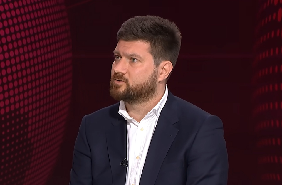 Na RTS-u kritikovao RTS: Ko je Nemanja Karović sa Studentske liste?