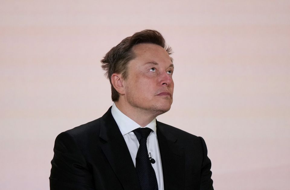 Ilon Mask menja naziv svoje kompanije zbog Trampovog predloga