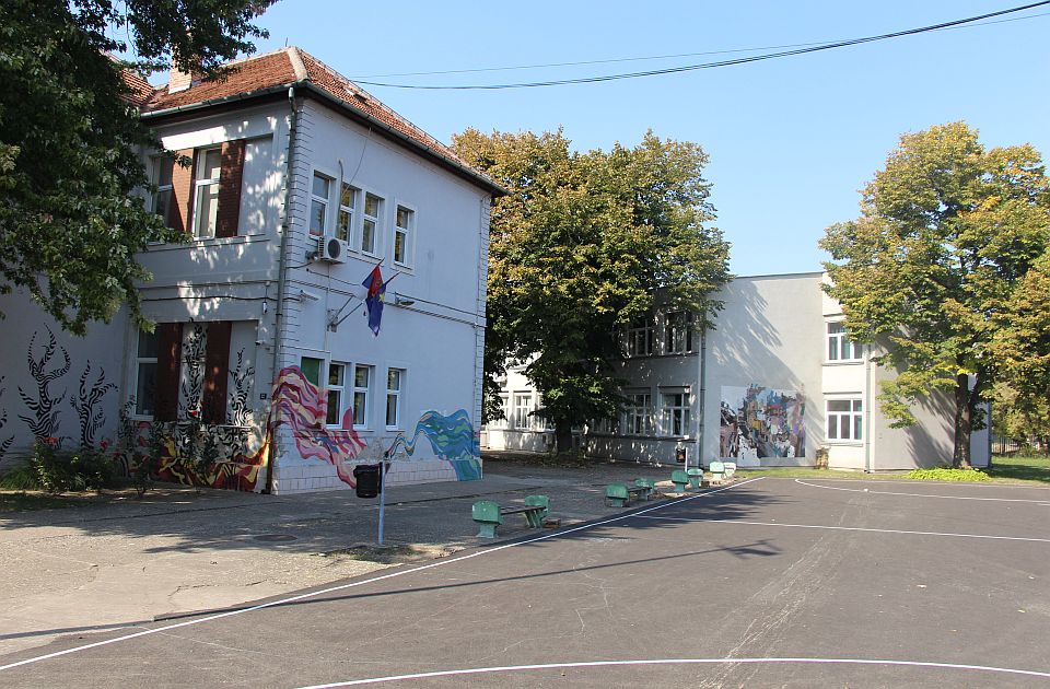Prva umetnička kolonija "Intimizmi" škole za dizajn "Bogdan Šuput" u subotu u prostorijama škole