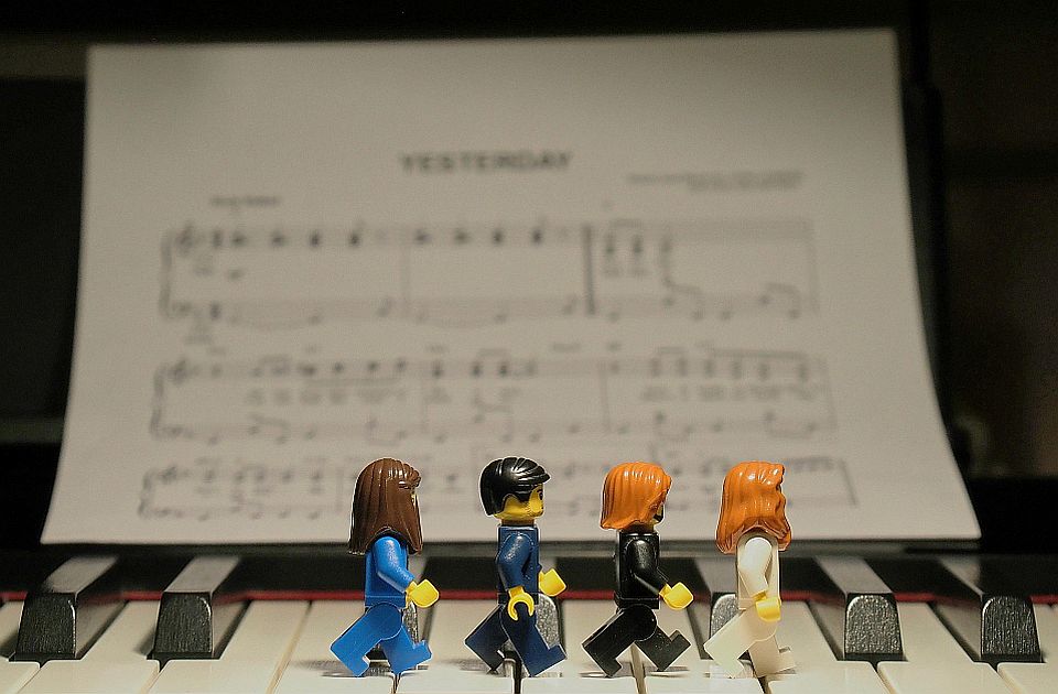 Na današnji dan: Bitlsi oborili rekord u Njujorku, ubijen Magbet, rođen Napoleon, otvoren Panamski kanal