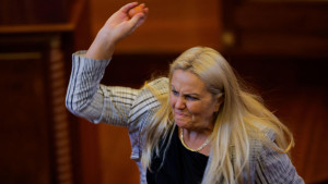 Jajima na Kurtija u skupštini: Nova epizoda kosovske političke krize
