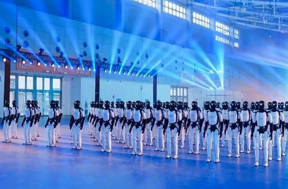 VIDEO: 110 humanoidnih robota postavilo svetski rekord u sinhronizovanom plesu