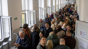 Nepravilnosti i napadi tokom izbornog dana u Srbiji