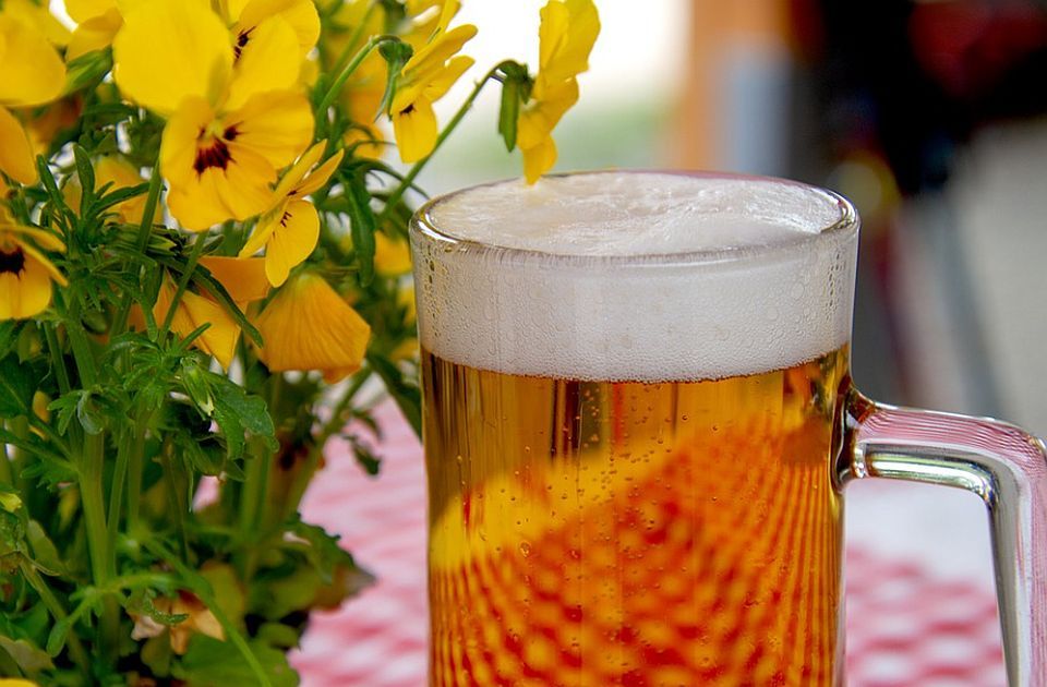 Belgijski pivari traže od vlade da povuče slogan "Alkohol šteti zdravlju"