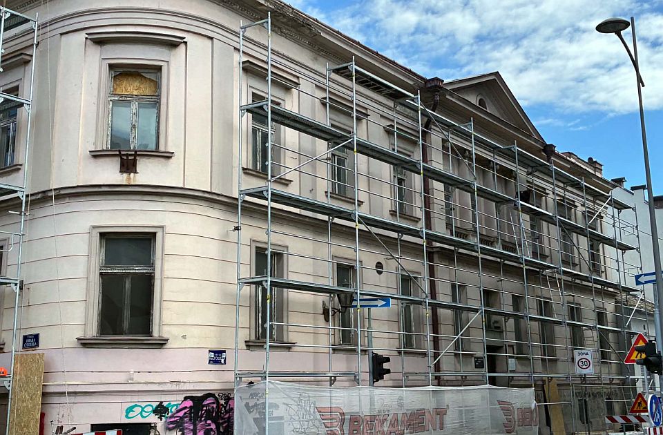 FOTO, VIDEO: Počeli radovi na nekadašnjem Domu zdravlja u Njegoševoj